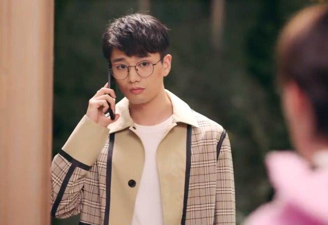 黄景瑜迪丽热巴坐阵,有颜有梗的《幸福触手可及》,为何不及格?_电视剧