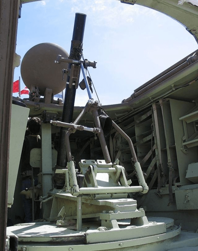 2s4 tyulpan 240 mm自行式迫击炮