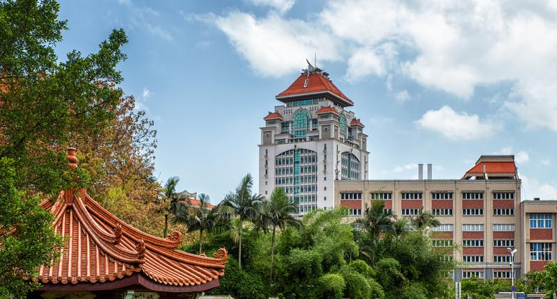 我国"超美"大学,风景美如画,誉为适合谈情说爱的大学_厦大