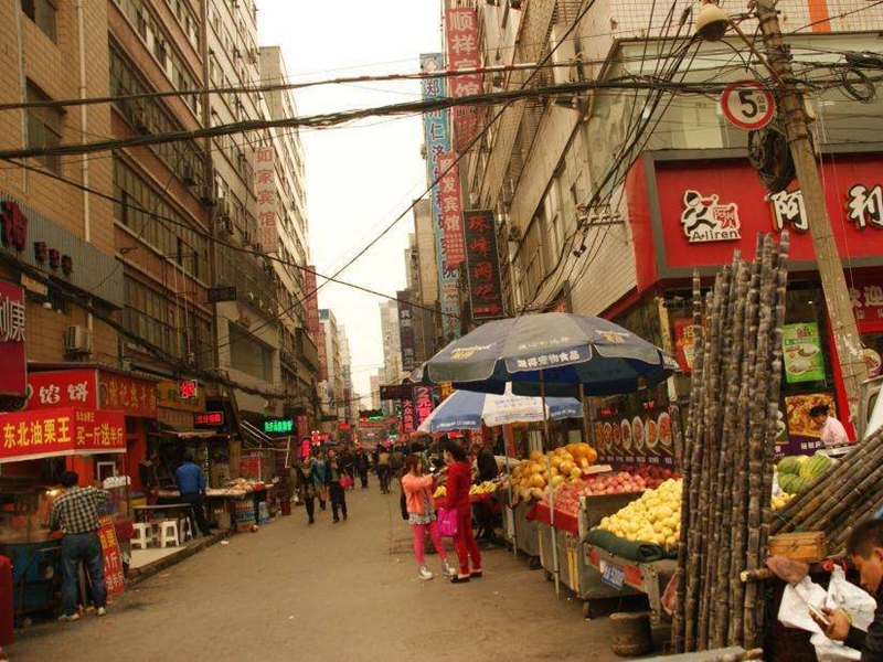 郑州最有情怀的城中村:红男绿女集中地,巷子深处回忆多
