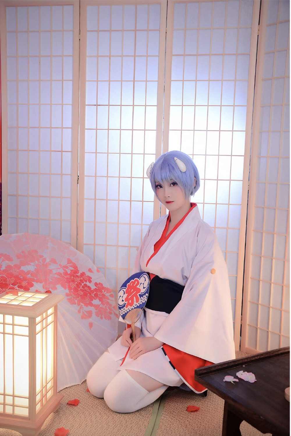 eva绫波丽cos,身穿和服q弹白袜,娇羞回眸把人看呆