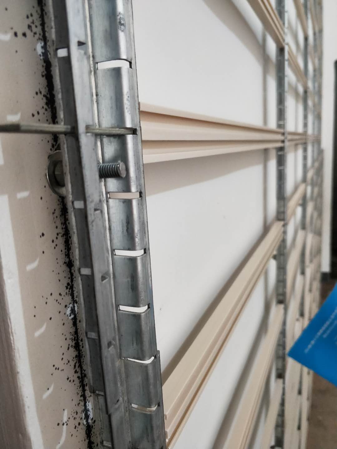 装配式架空地面系统——瓷砖铺挂架三代