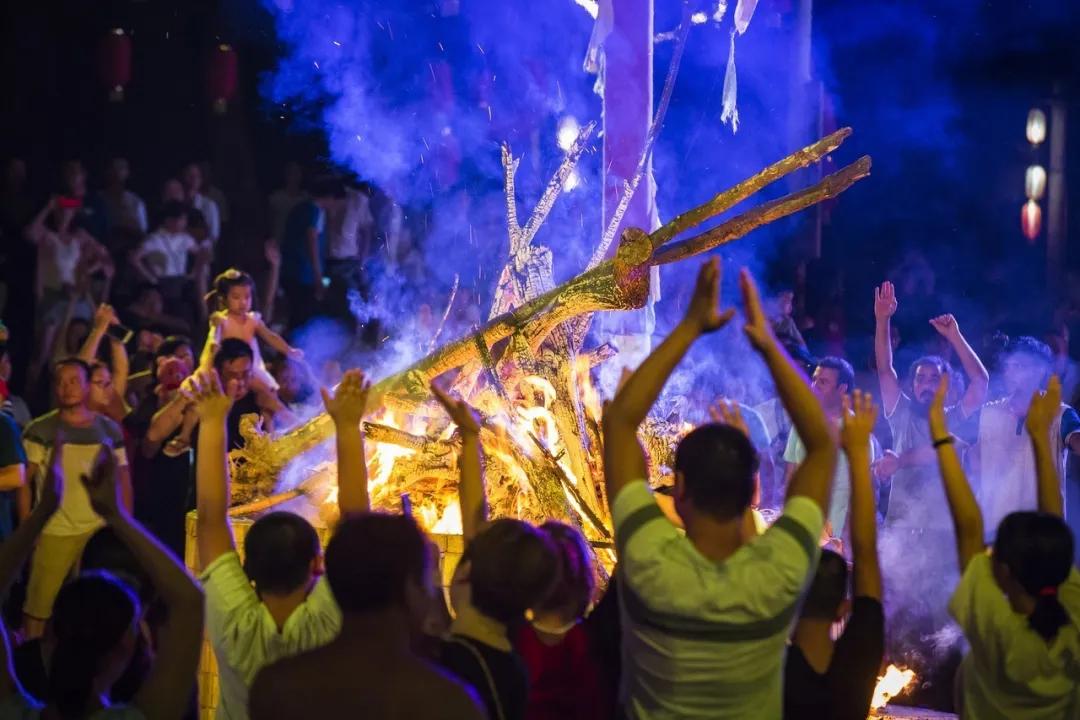 高考加油我们在锦里沟为你接风洗尘为你的毕业之旅增姿添彩