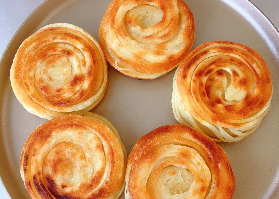 家庭版盘丝饼的做法,外酥里软,层次分明,丝丝相扣,太香了