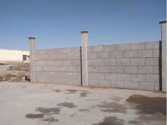 想要搭建养殖场围墙用什么厚度水泥围墙板比较好?