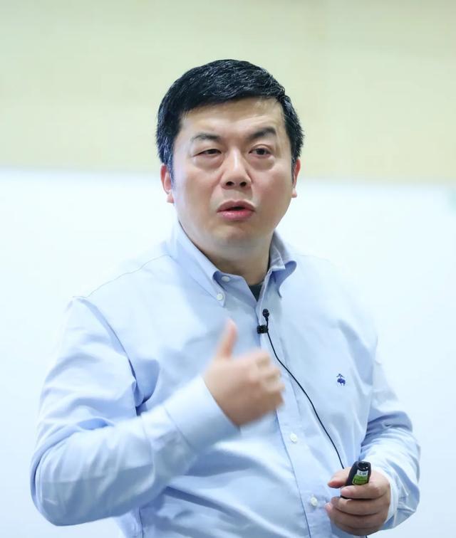 演讲嘉宾段大为,科大讯飞股份有限公司高级副总裁兼cfo.