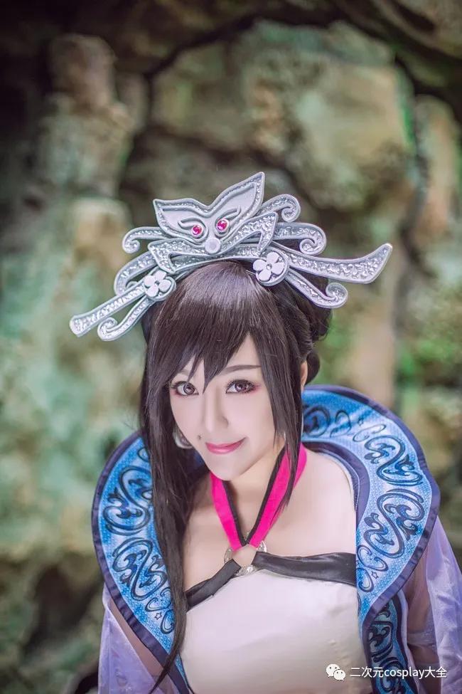 《秦时明月》红莲cos,眼神惊艳,腿长与气场一米八!