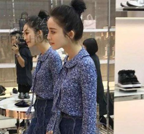 明星们谁驼背谁形象全无,赵丽颖却是个例外,驼背颖宝意外萌萌哒_手机