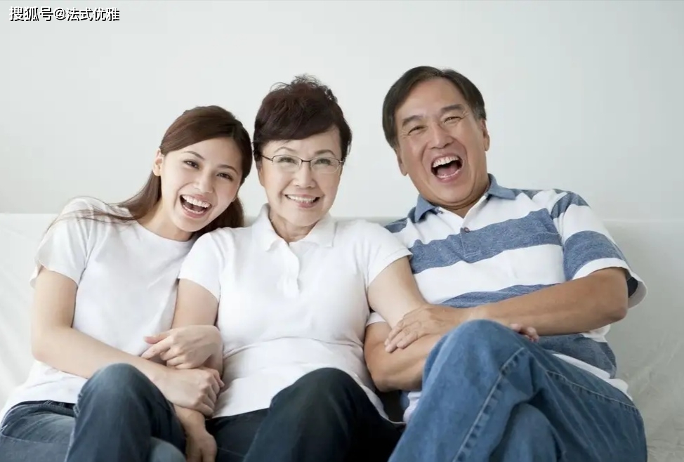 长大后如何与父母相处疏离的法国方式和用力过猛的中国关系