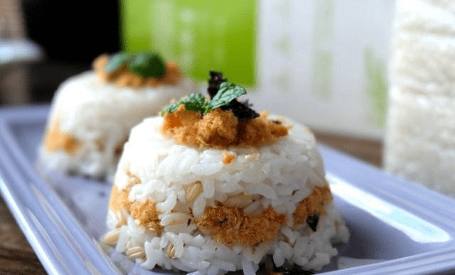 米饭和肉松这么做,造型可爱味道好,孩子们看到都要吃!