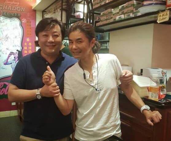 岁香港男明星转行卖灯具:时代抛弃我的时候,连一声再见都没说_蔡济文
