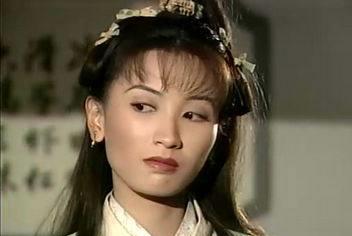 欧子欣在电视剧中饰演温青青,这一版本的温青青小编个人感觉男装要比