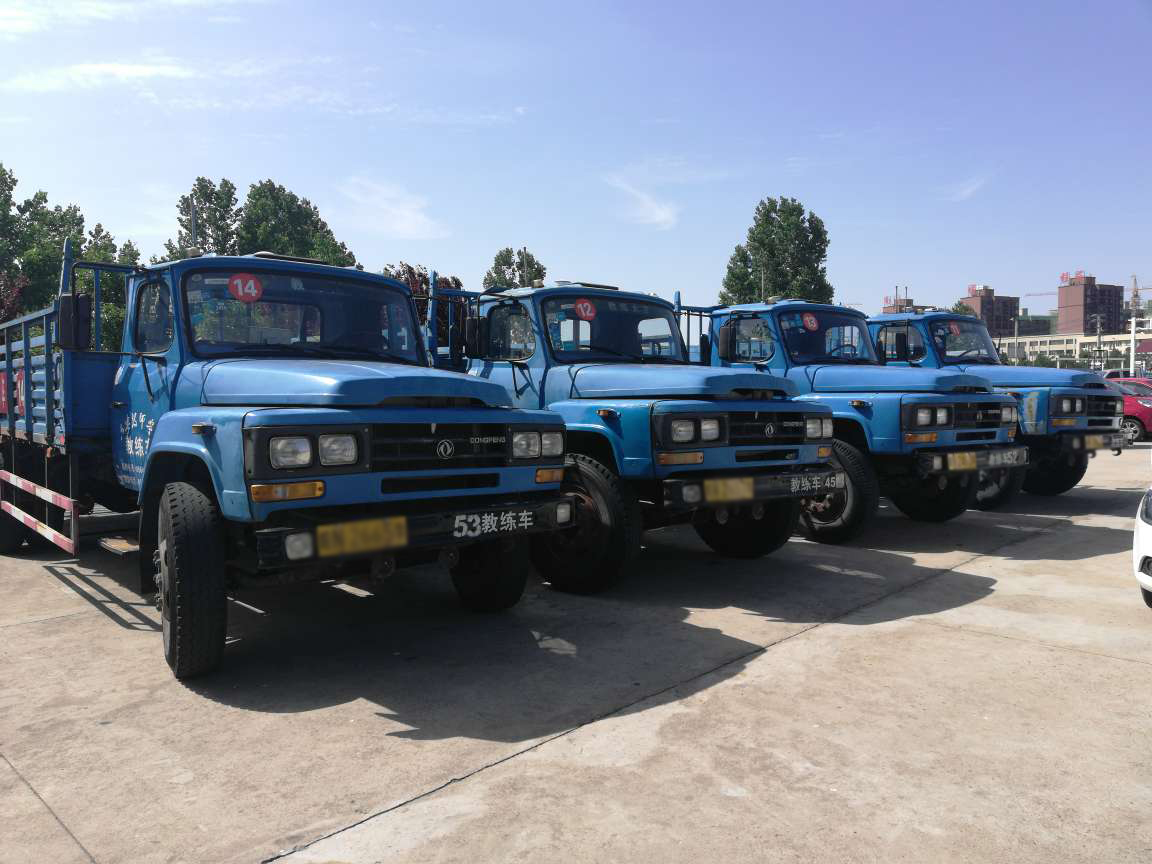 考b2驾驶证多少钱_考试