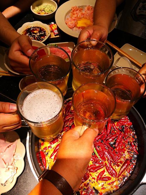 火锅配酒,快乐常有