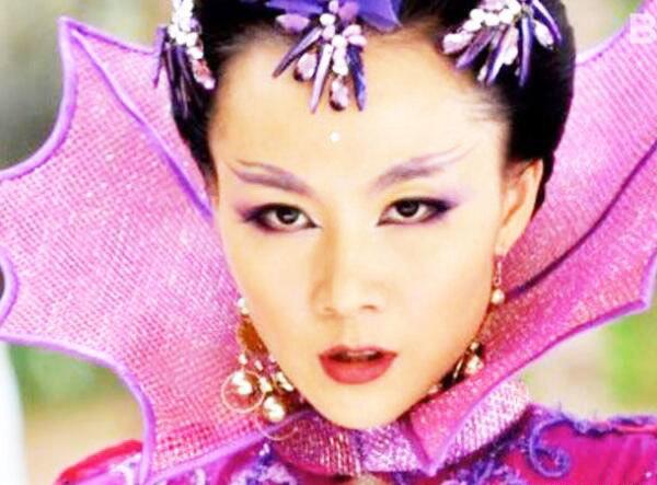 当活佛济公里的蜥蜴精绿姬卸掉浓妆后网友恋爱了