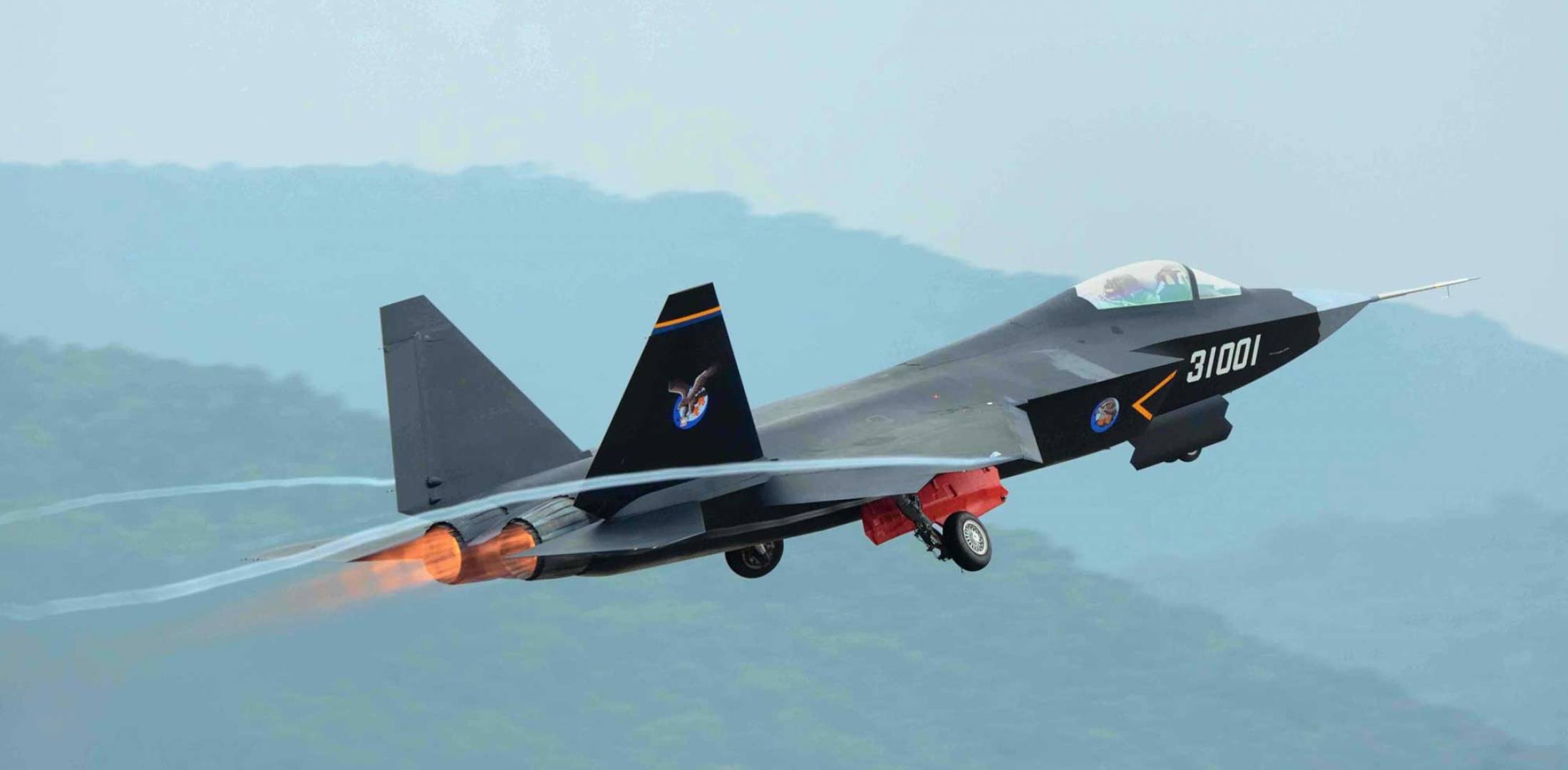 官宣:期盼已久的歼31现身,载弹量超歼20!太出乎意料了_隐身