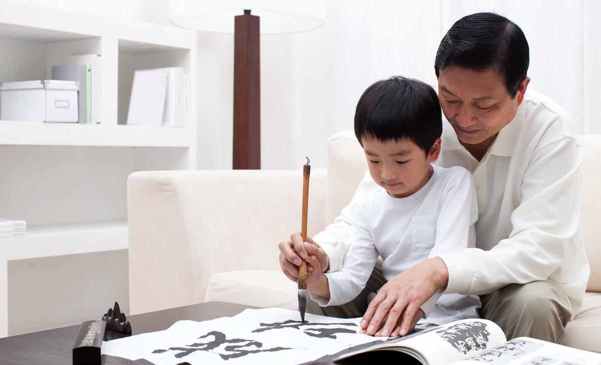 原创长期练书法有啥好处?才女武亦姝:延年益寿排不上号,听听即可!