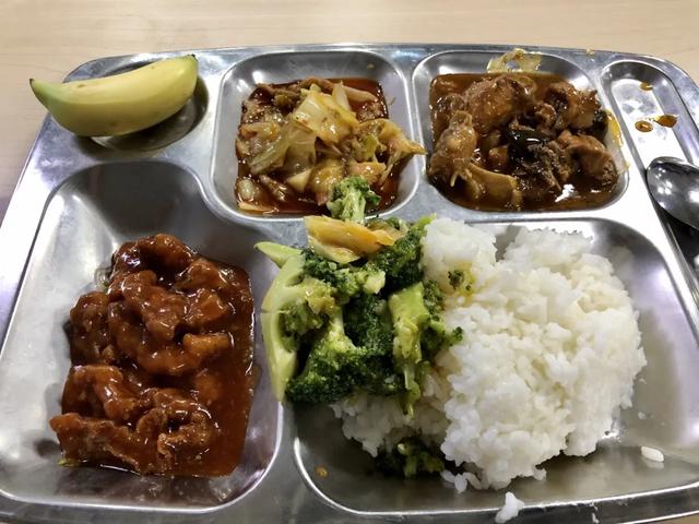 巴川中学食堂图片