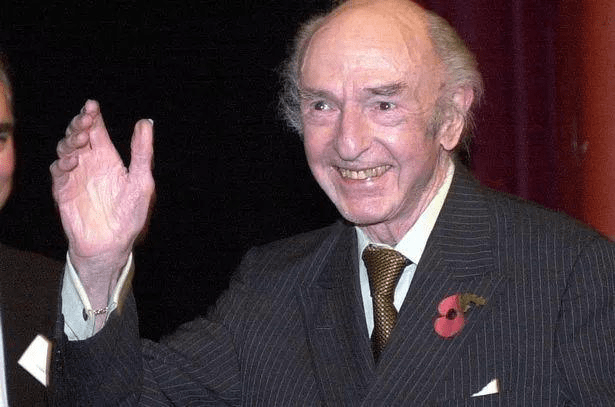 年英国国防大臣辞职,原因竟是因为一个女人,还牵出一起重大丑闻_基勒