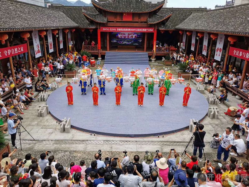 霞山村祠堂非遗表演