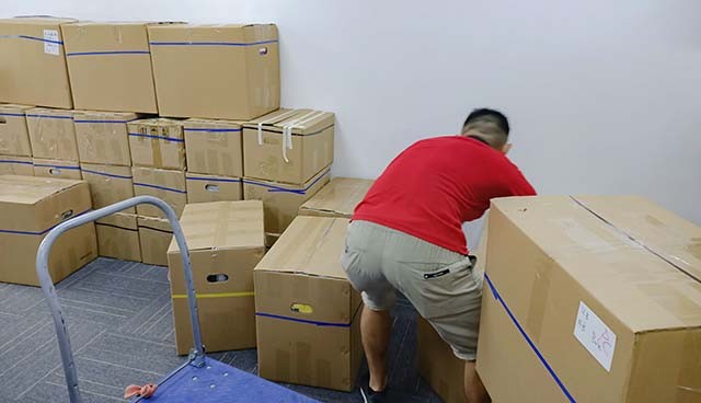 成都跨省搬家到北京|疫情期间被迫相亲,可介绍人的嘴都是抹了蜜,是