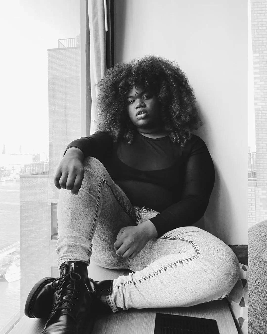 ck一个举动,让她成了被骂最惨的模特,圈里圈外都炸开锅了_jari