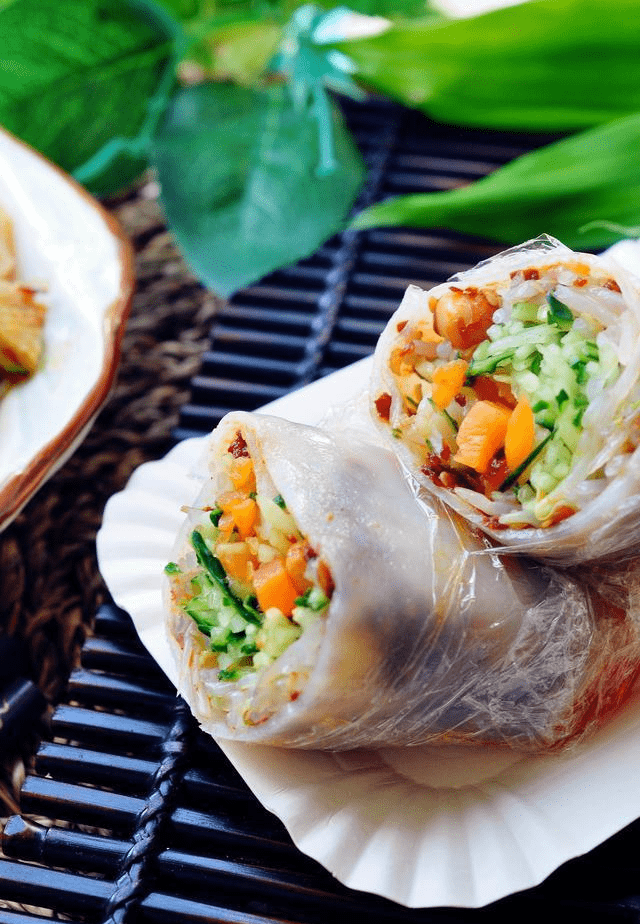 自制凉皮必知2点,不断条不易碎,软皮筋似的滑弹,卷着吃最香