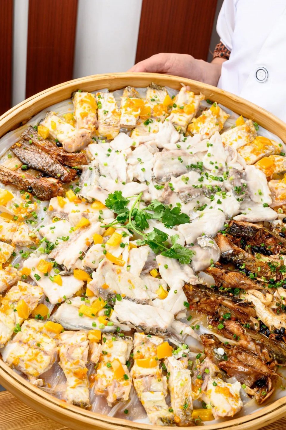 用竹蔗做猛火啫啫煲,黄鳝,生蚝,鱼翅…却不敢让男友点菜?