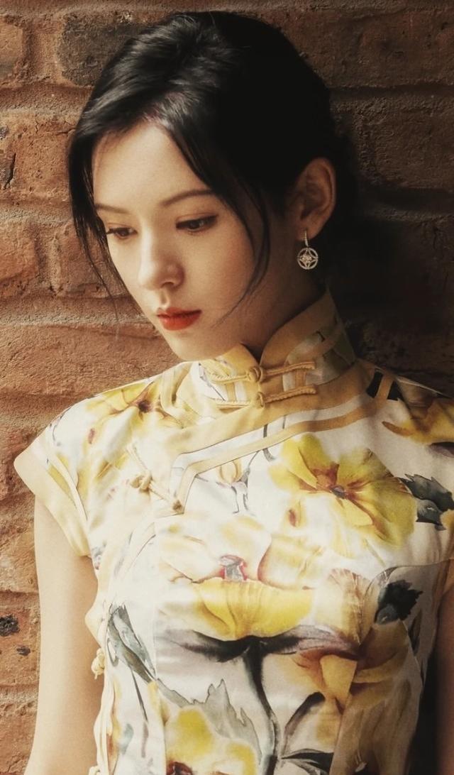 要是彭小苒和张予曦说自己是全家最丑,完全不是在谦虚,不信你看