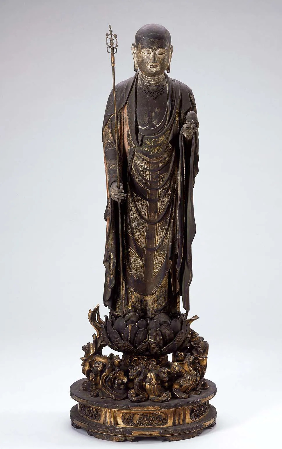 日本十三世纪彩绘木雕地藏菩萨来迎像