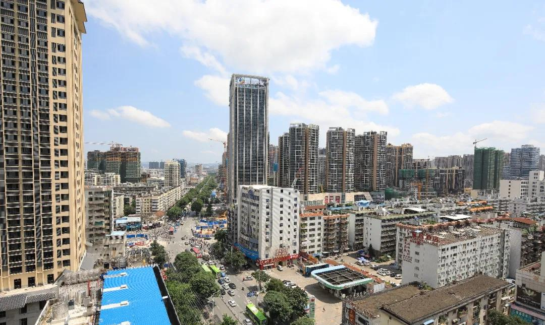 值得注意的是,融创西南房地产开发(集团)有限公司实际控股广西中稷康