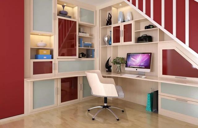 3,还可以利用楼梯拐角空间,一个书柜与书桌合二为一的定制柜既能装饰