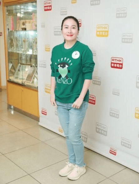 叶璇素颜录视频肌肤状态太好了无懈可击挑不出一点毛孔