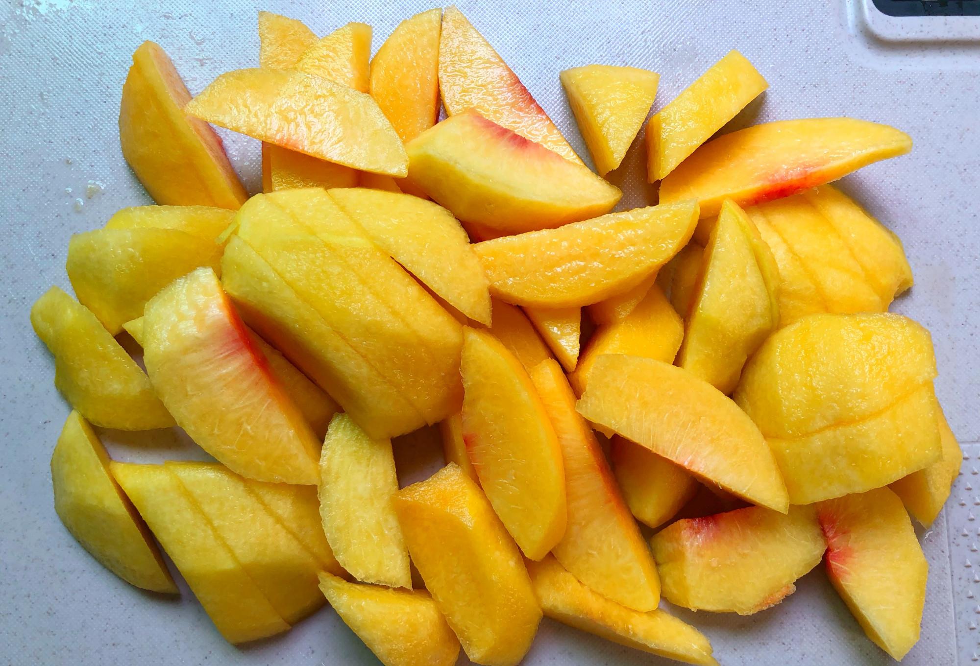 7月,遇到此水果别手软,一买就是十斤,现在吃正当季,别错过了_黄桃