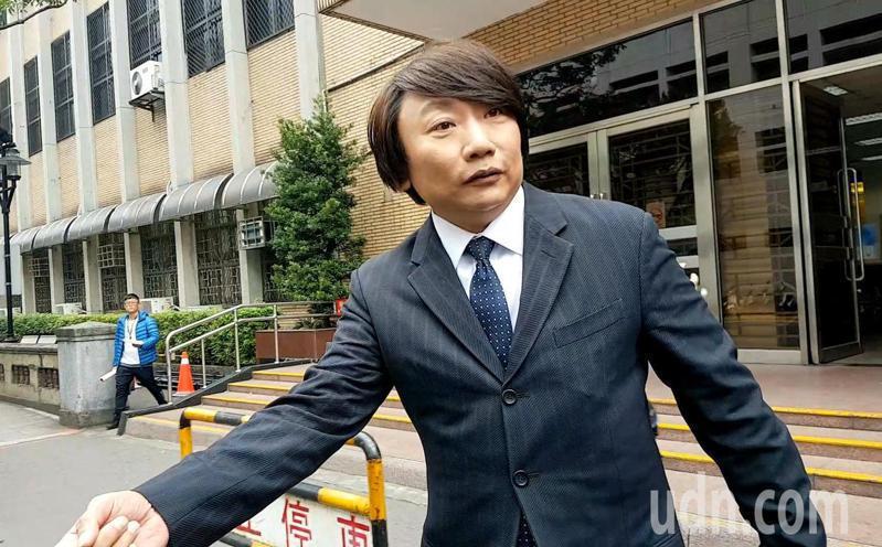 秦伟性侵女造型师更审仍判4年 高院判决理由出炉_徒刑
