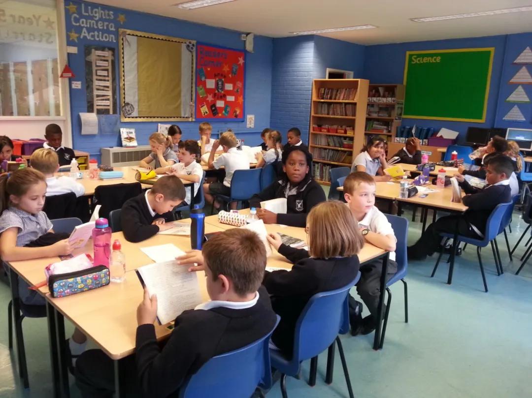 原创经典的ted演讲,英国教育才是适合孩子的优质教育!