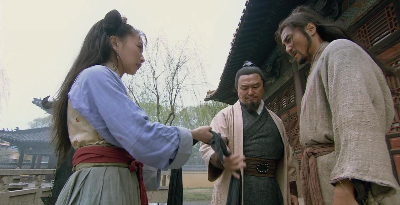 原创水浒中,好汉们身上的搭膊是什么?有何作用?