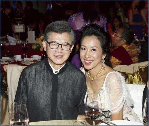 比梁安琪还聪明的女人丈夫弃自己娶港姐她不争不闹反而获千亿