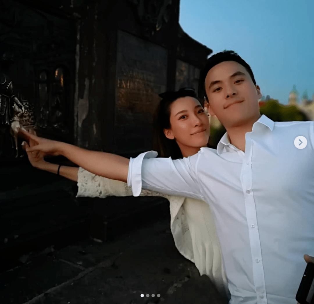 原创何猷启出轨20岁女大学生,与老婆婚姻亮红灯,网友:有赌王的风范