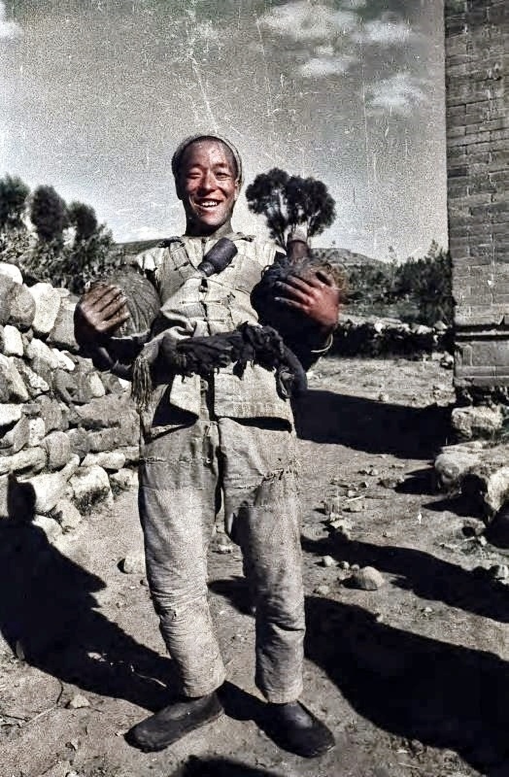 抗战民兵彩色老照片,抗日神剧中的竹筒迫击炮有原型,图8地雷战