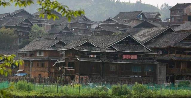 原创广西这座县城翻身机会来了,迎来百亿高铁,未来有望撤县立市