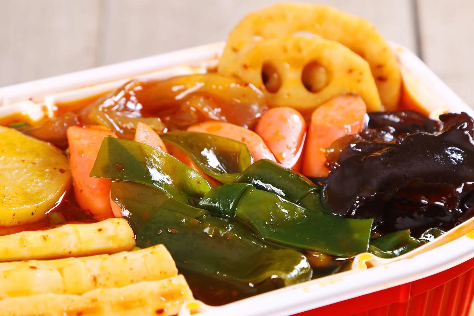 怀聚堂自热火锅甄选地道食材风味可口美味十足