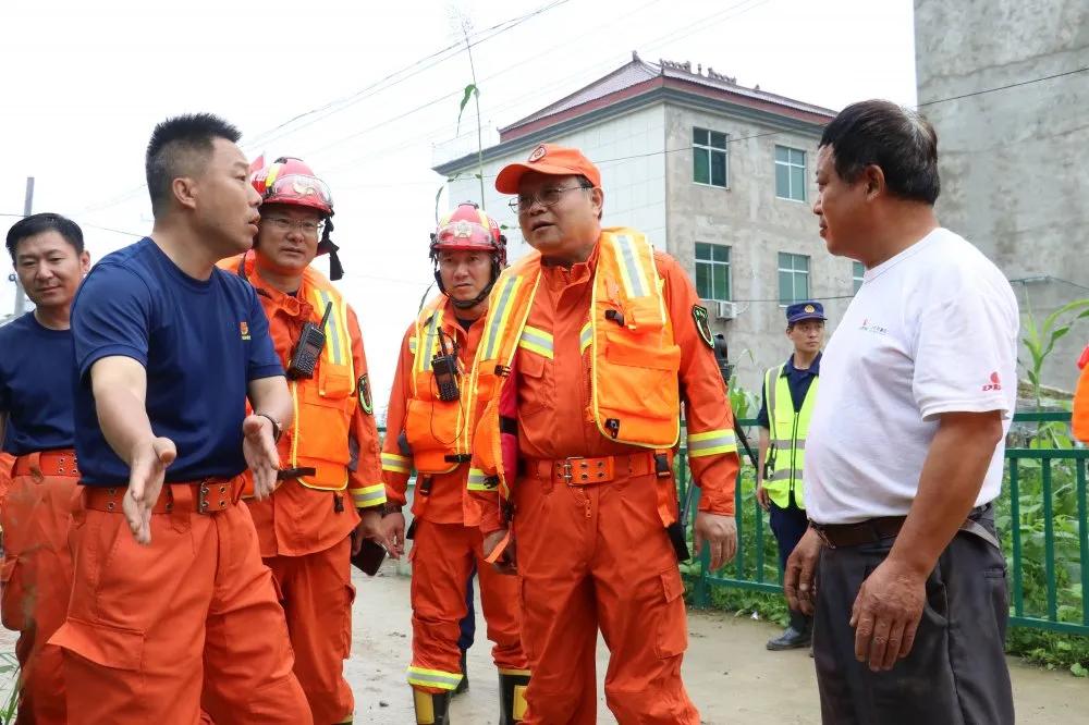 转战阜阳!济宁支队援皖力量雨夜赶赴安徽颍阳县固堤筑坝