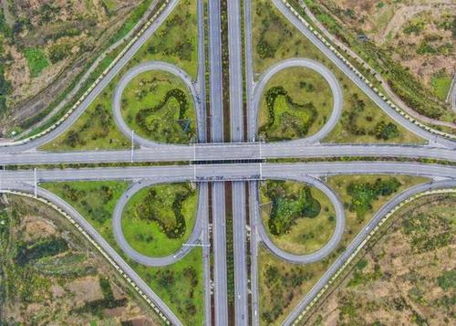 原创贵阳宾阳大道延伸段(一期)三标全力进行土石方开挖