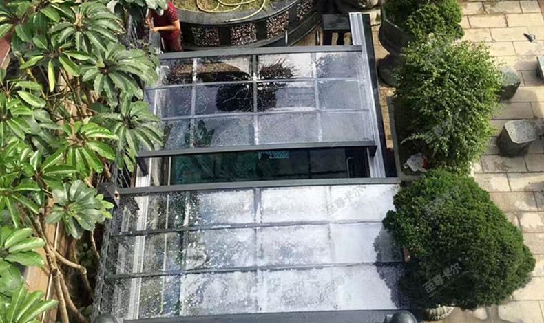 一楼天井阳光房设计,天井可伸缩阳光房效果太棒