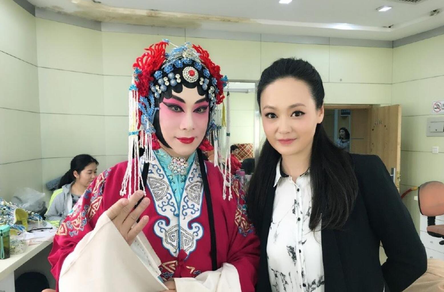 在这样的攻势之下,周佑君很快就败下阵来,而且据她所说,他们几乎每次