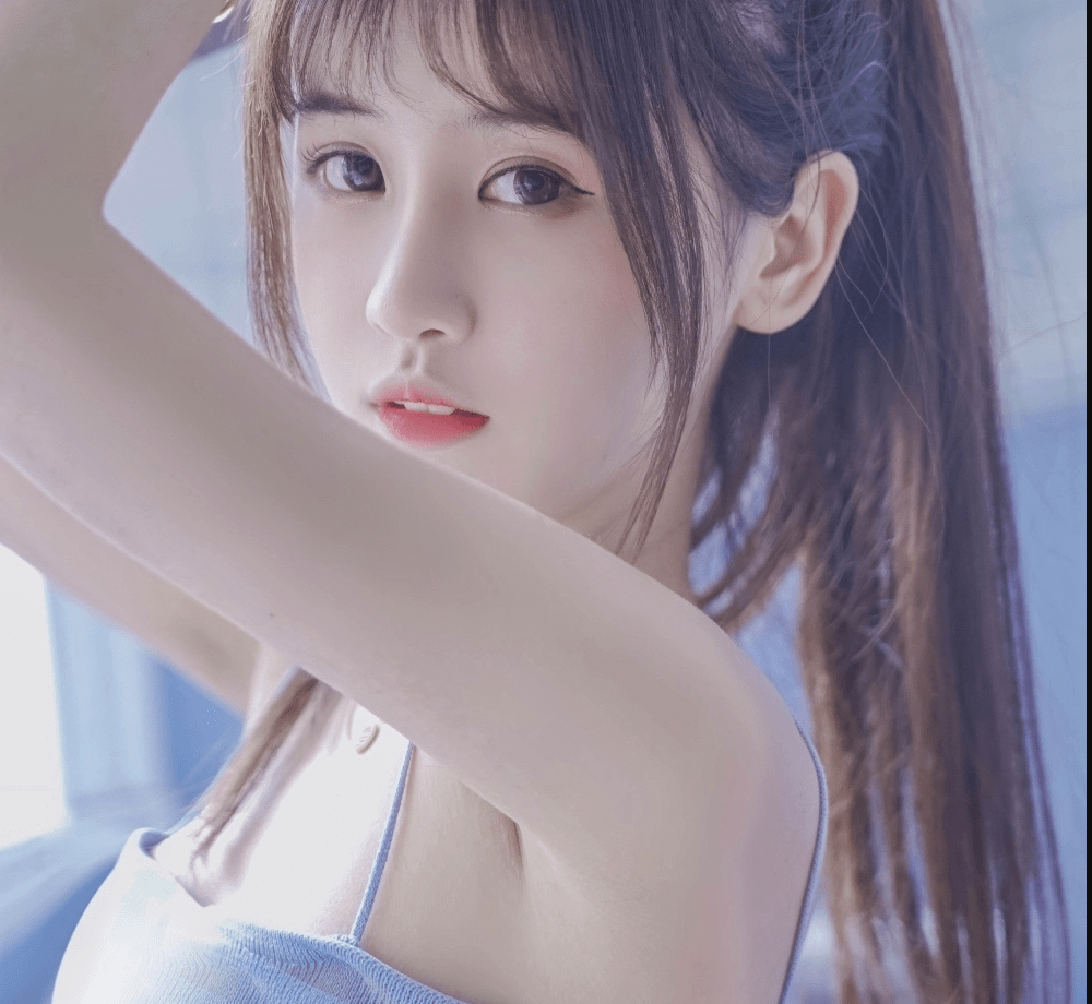 原创离开主播圈混得最好的女网红?杨清柠除了有颜,身材也是一绝