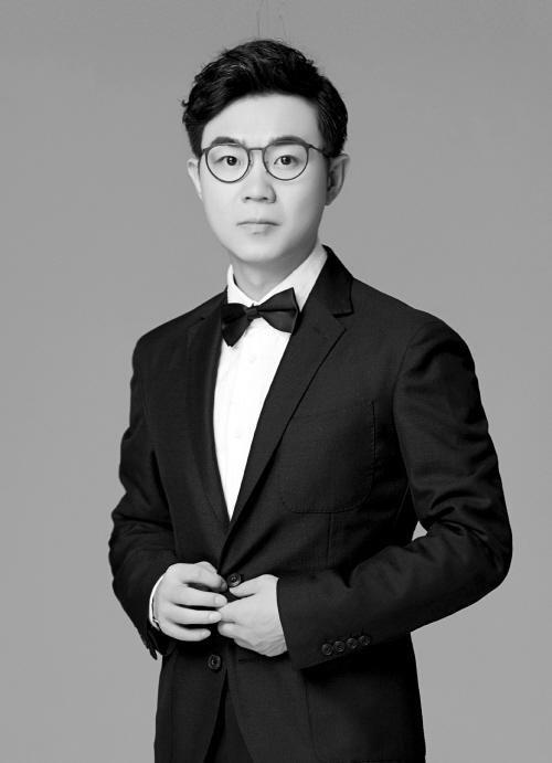 大鹏从小编辑到10亿票房导演从屌丝到备受尊敬他做到了