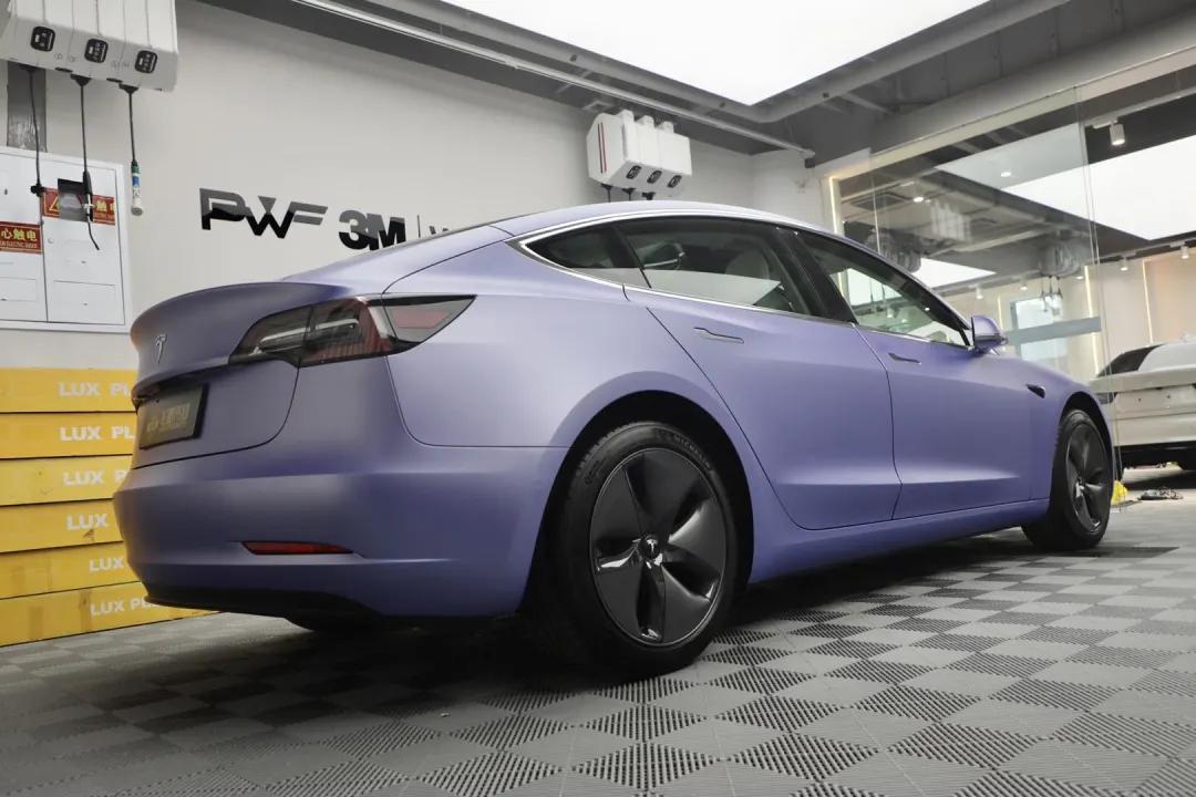 施工车型:特斯拉 model 3 选用颜色:超哑浅紫色,镭射白色