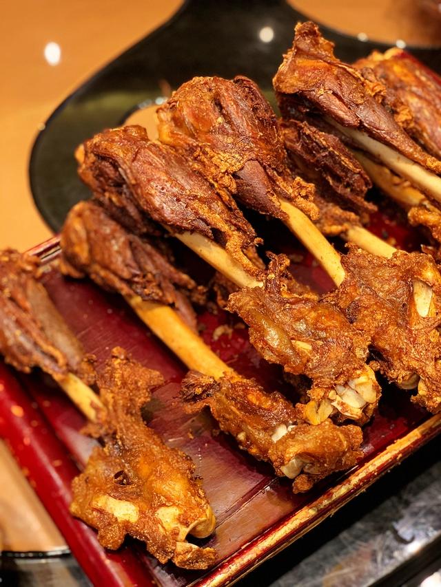 羊蝎子羊蝎子麻麻辣辣,酱香的只有他家能吃到,吃上一口,绝对上瘾.